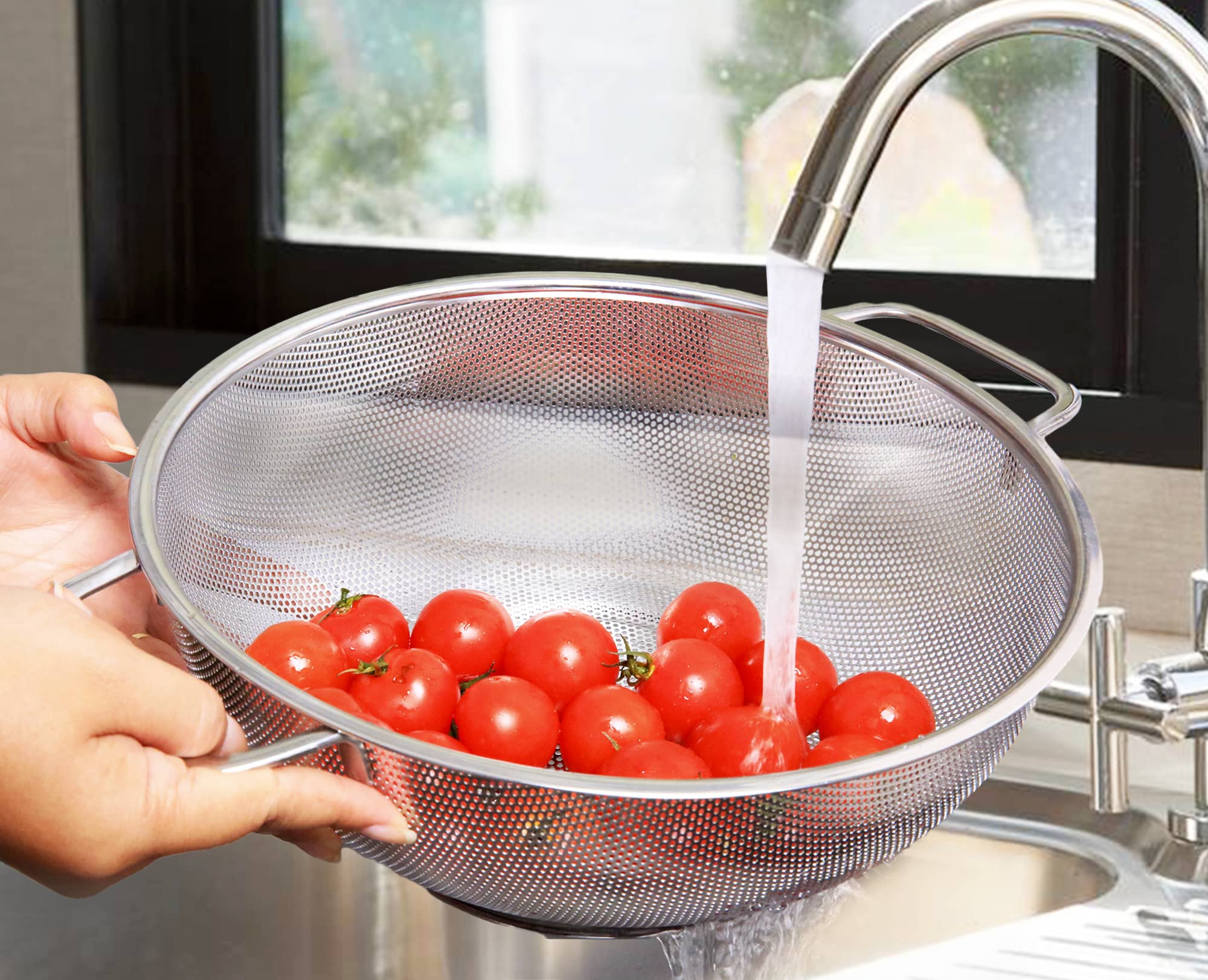 Stainless Steel Colander - Micro-Perforated 5-Quart Colander for